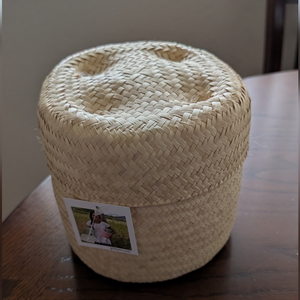 Woven Basket w/ Removable Lid